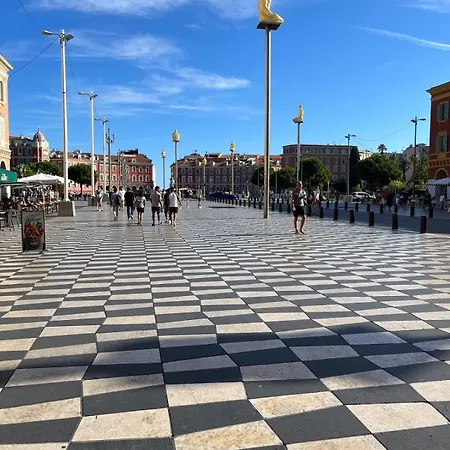 Grand A 5 Minutes De La Appartement *