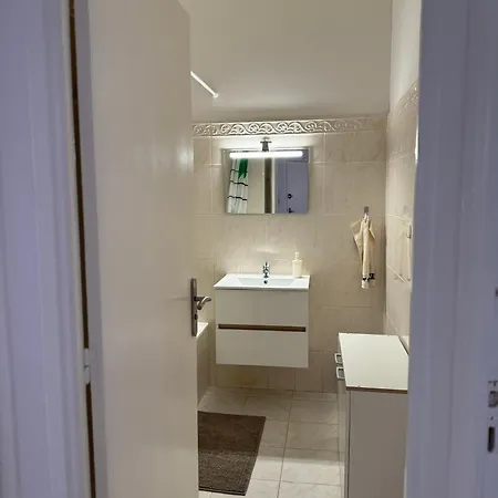 Grand A 5 Minutes De La