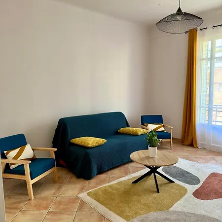 Grand A 5 Minutes De La Appartement