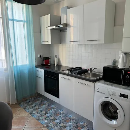 Grand A 5 Minutes De La Appartement